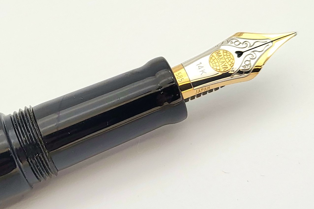 NakayaDeskPenKuroRoiroFP_J